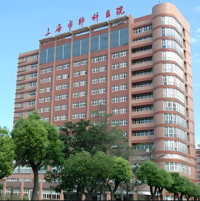 Shanghai’s Lung Hospital Attracts 300 Foreign Doctors for training in 3 Years, Oldest Over 80